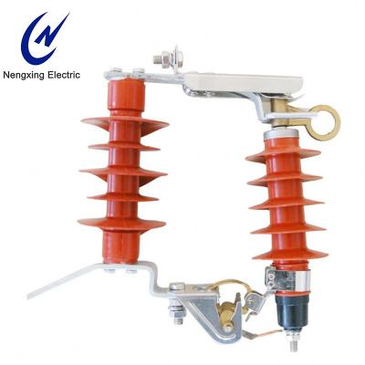 中国 10KV Hardware Electronic Detachable Arrester Leaded Power Supply Similar Structure With Dropout Fuse At 22 Meters 販売のため