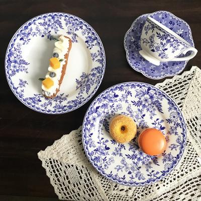 China Sustainable SOULCHE Ceramic Dinnerware Set Plates and Dish Coffee Cups with Tray Blue and White Porcelain Flower Dishes for sale