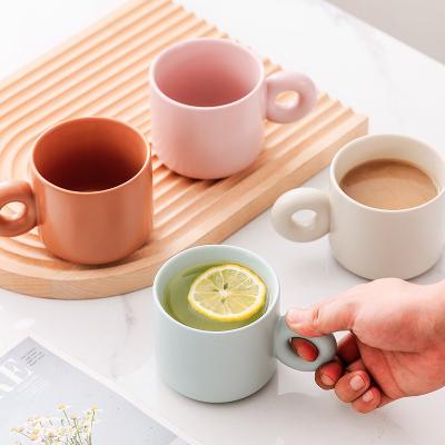 China Ring Cup Matt Ceramic Coffee Donut Mugs SOULCHE Water Thick Cup Couples Cup European Ceramic Heater Viable Mug for sale