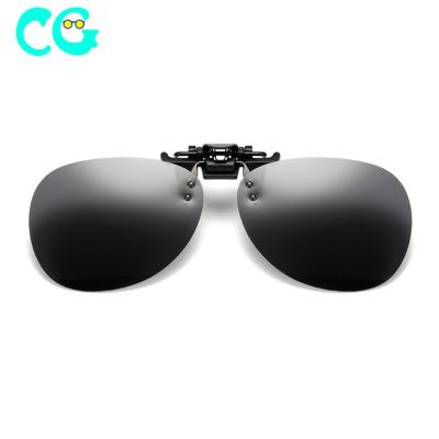 China Adult Women Round Polarized Clip On Sunglasses Flip Up Men Fashion Oval UV400 Driving Fishing Night Vision Sunglasses Clip On Lenses for sale