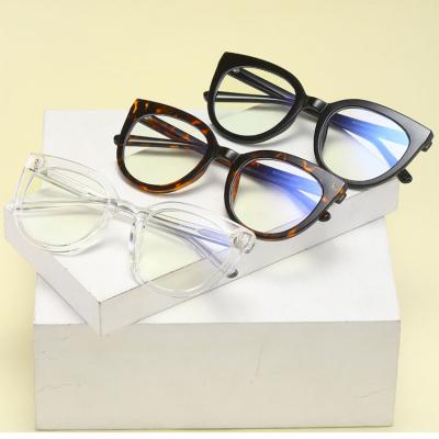 China Anti Rust Blue Cat Eye Glasses Fashion Eye Protection TR Glass Material Metal Legs Blue Light Glasses for sale