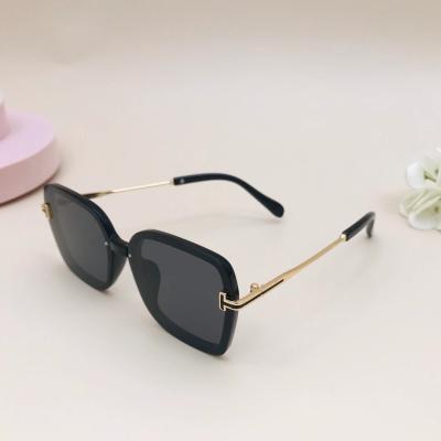 China Fashion Sunglasses 2021 New Children Polarized Sunglasses Fit Resinous Rimless Kids Sunglasses for sale