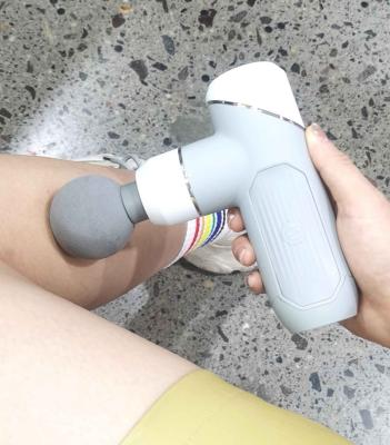 China USB Rechargeable Mini Product Massage Gun Portable 2022 High Quality With Cheap Price Use Mini Deep Tissue Massage Gun Fitness Massager for sale