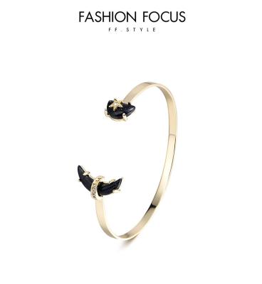 China FASHIONABLE Popular Women's Gold Plated Popular Design Sense Bracelets for sale