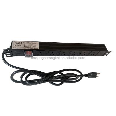 China Interruptor de doble interruptor de 8 vías negro 20A de toma de corriente estándar estadounidense PDU para sala de servidores en venta