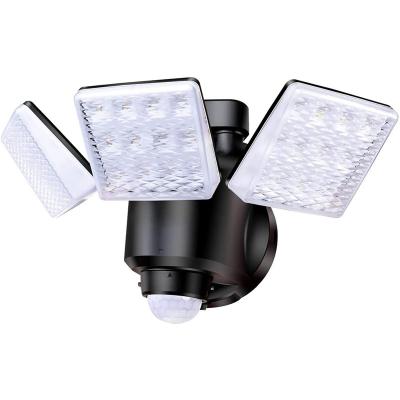 China Garden 800LM Battery IP65 Waterproof Wireless IR Human Body Motion Sensor Lamp for sale