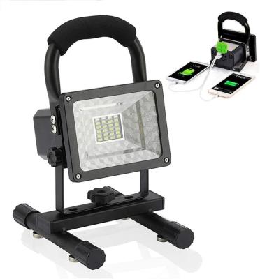 China Warehouse 15W COB Rechargeable Flood Lights With Power Bank Feature LED Work Light for sale