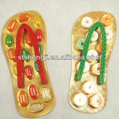 China Glucose road to foot-whistle candy in shape of slipper shaped bar for sale