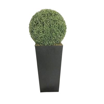 China Minimalist Artificial Boxwood Hedge Indoor Outdoor Using Grass Boxwood Topiary Ball For Garden Decoration for sale