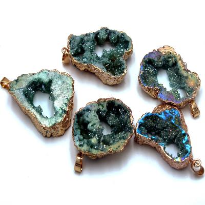 China CLASSIC Irregular Natural Stone Agate Druzy Pendant Necklace For Women Jewelry DIY Crystal Quartz Pendant Necklace Gmstone for sale