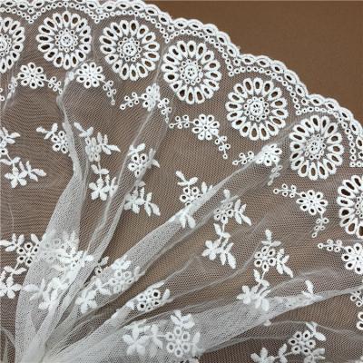 China Viable Good Quality Embroidery On High Quality Bridal French Tulle Lace Trim Nigerian Tulle Lace Fabric for sale