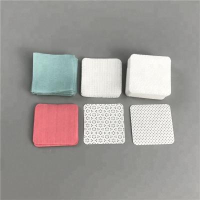 China 100 Polyester Nail Dustproof Dustproof Woven Fabric 80 Gsm Non Acrylic Gel Nail Polish Remover Cleaning Cloths 5 x 5cm for sale