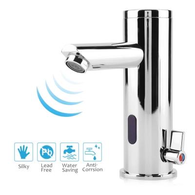 China Cold And Hot Sense Faucet Mixer Taps Battery Operated Bathroom Basin Deck Mounted Sink Faucet Water Tap Sensor Smart Automatic Basin Faucet for sale