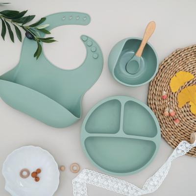 China Feeding Toy Silicone Baby Bib Bowl Soft Spoon Set with Silicone Teether for sale