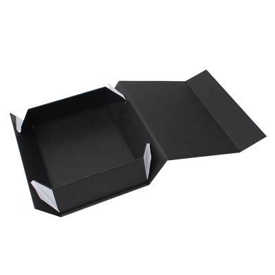 China Recycled Materials Custom Luxury Elegant Folding Black Paper Gift Box With Magnetic Closure For Cosmetic Packaging for sale