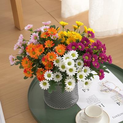 China Good Selling Eco-friendly Different Colors Wedding Decoration 21 Flowers Sunflowers Daisies Bouquet Artificial Flowers Bouquet for sale