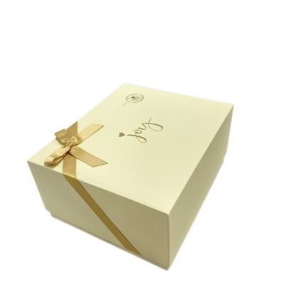 China Luxury Custom Gift Recyclable Printing Clothing Packaging Large Size Box With Bowknot Ribbon for sale