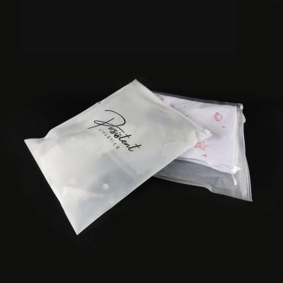 China High Quality Recyclable Zipper Frosted Plastic Packaging Bag Clothing T-Shirt Packaging Bag Custom Logo for sale