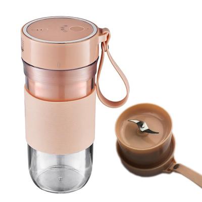 China Portable Mini Personal Blender Cup Juicer Machine Smoothie Cup Portable Rechargeable Blender New Design With USB Charger Maker for sale