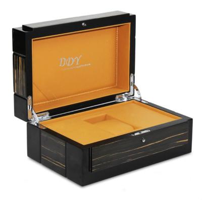 China Eco-friendly High Gloss Piano Lacquer Wooden Luxury Watch Box Men Watch High Glossy Packing Box Gift Watch Box for sale