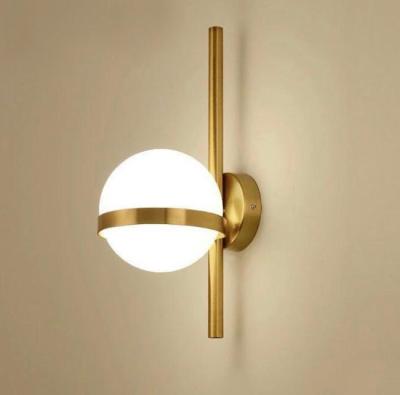 China Contemporary Modern Wall Sconce Gold Color Wall Lamp Glass Ball Wall Mounted Lights (FB552-1W) for sale