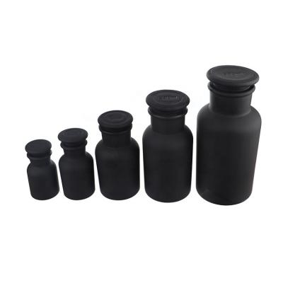 China 30ml 60ml 125ml 250ml 500ml Cosmetic Wide Mouth Laboratory Pharmacy Glass Chemical Reagent Bottle for sale