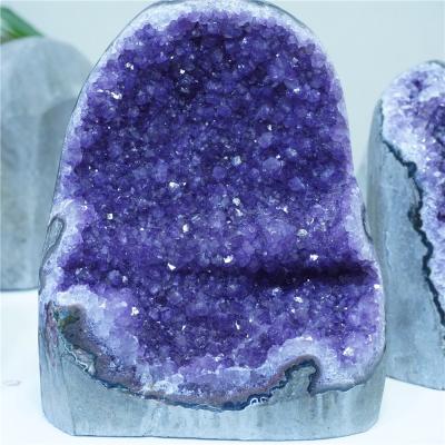 China Europe Natural Druzy Caved Support Uruguay Amethyst Crystal Clusters Geode for sale