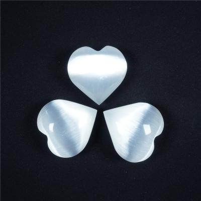 China Europe Wholesale Well Polished White Hearts Crystal Carved Heart For Decoration Spiritual Natural Selenite for sale