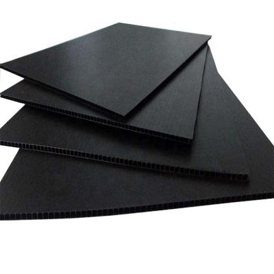 China Eco - Friendly And Recyclable 2mm 2.5mm PP Corrugated Plastic Construction Flooring Protection Sheet for sale