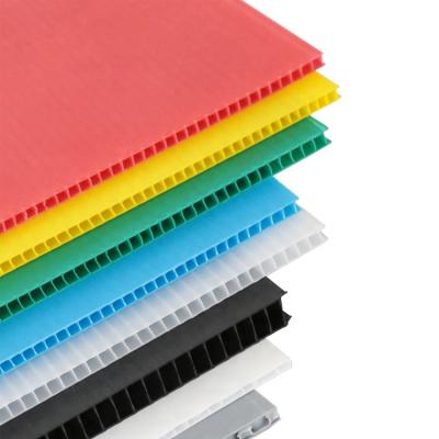 China Eco - Friendly And Recyclable PP Polypropylene Hollow Sheets Flame Retardant Corrugated PP Sheet Correx Board for sale