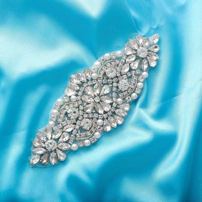 China Handmade Pearl Bridal Beaded Applique Rhinestone Mesh Crystal Rhinestone Patch Pattern For Wedding Dresses for sale