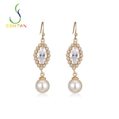 China Fashion Vintage Pearl CZ Zirconia Gold Plated Environmental Friendly Gold Plated Zinc-Copper Alloy Hoop Earrings For Women Framing Setting Jewelry for sale