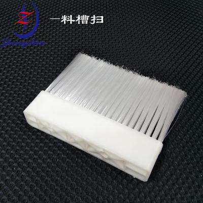 China Poultry Husbandry Equipment Hopper Brush For Layer Chicken Cage for sale