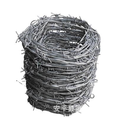 Chine Heavy Coated Galvanized High Strength Reverse Twisted Road Road Barbed Wire Fence à vendre