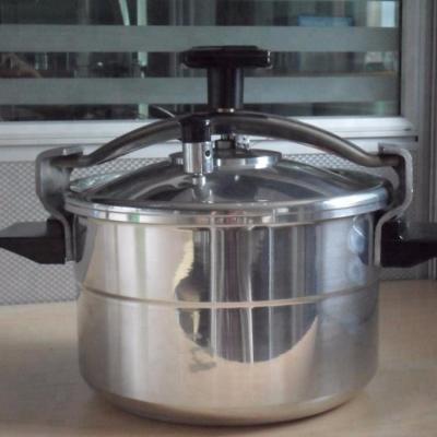 China Viable small size French style 22CM/4L aluminum pressure cooker for sale