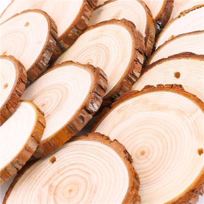 China 30pcs/set Natural Wooden Slices, Eco-friendly Materials Semi-finished Wooden Slices With Holes, Suitable For DIY Christmas Decoration Opens for sale