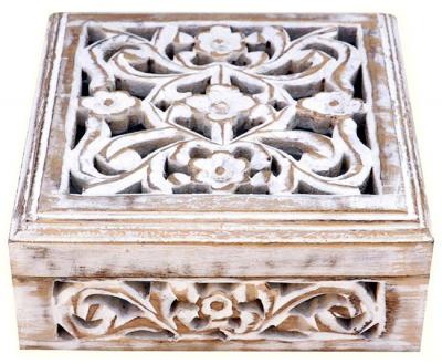 China Antique wooden gift package box, shabby chic wooden jewelry keepsake box, wooden handmade carved treasure chest for sale