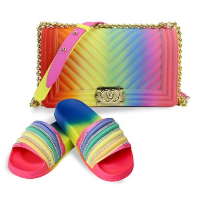 China Fashion Lady Slippers and Bags Set Women Summer Rainbow Handbag and Sandals Sets for sale