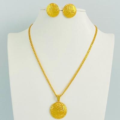 China Fashion Star Gold Jewelry 2022 Luxury Jewelry Set 18k Gold Brass Necklace For Women for sale