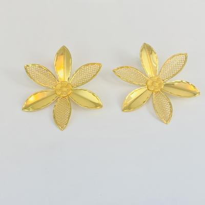 China CLASSIC Gold Star Jewelry 2022 Luxury18k Gold Stainless Steel Stud Earrings For Women for sale