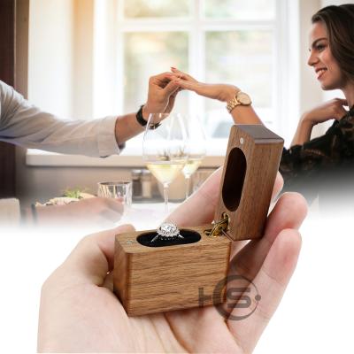 China Eco-friendly Wholesale Wooden Double Wedding Ring Jewelry Box for sale