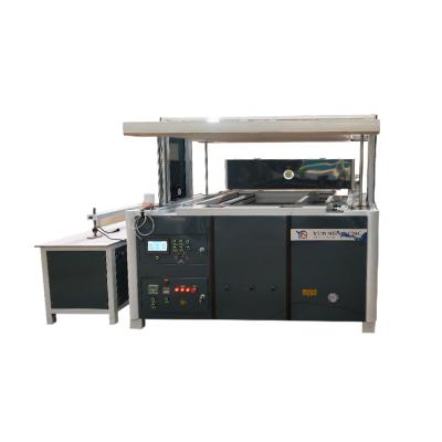 Cina Hot Sale Thermoforming PC+ABS Luggage Vacuum Forming Machine in vendita