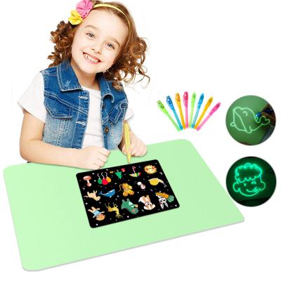 China Children's Drawing Board A3-A5 Size Gift Fluorescent Educational Toy A3a4a5-paper Size Paper Luminous Drawing Board for sale