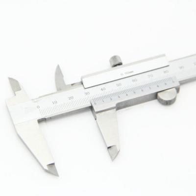 China Carbon Steel Precision Instrument Vernier Caliper Vernier Scale Manual Version With Adjusting Screw for sale