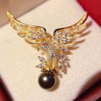 China 2019 New Anniversary Dress Pin Brooch Good Quality Freshwater Pearl Eagle Brooch Lady CZ Special Gemstones Jewelry for sale