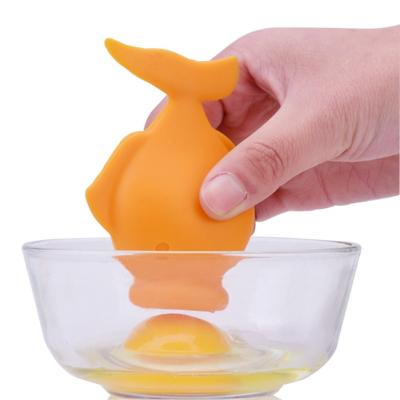 China Viable Kitchen Instruments MJ Egg Extractor Egg Serving Dividers Machine Cute Fish Silicone Yolk Separator for sale