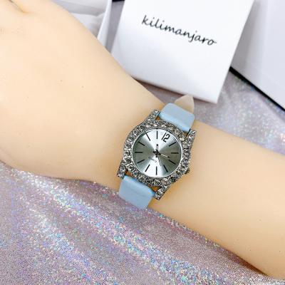 China Simple fashion women's new full diamond women's watch diamond band belt fashion simple women's watch for sale