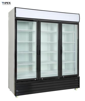 China Refrigerador vertical de la bebida de la puerta transparente triple para el supermercado 1500L 0℃ - 8℃ en venta