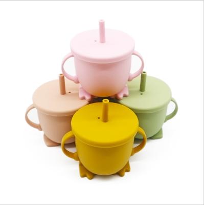 China 100% BPA Free Food Grade Silicone Sippy Cup Drinkware Cups With Straw For Kids for sale