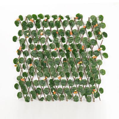 China Decorate Expandable Collapsible Fence Willow Fence Garden Bamboo Leave Fence for sale